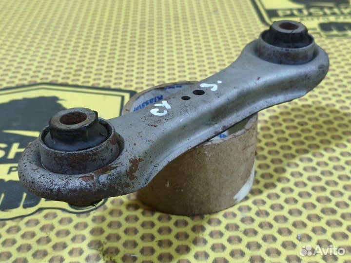 Рычаг подвески поперечный нижний задний левый