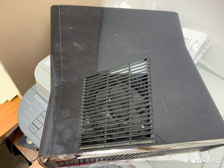 Игровая приставка Microsoft Xbox 360 S 250Gb