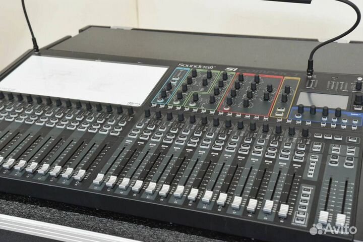 Цифровой микшерный пульт Soundcraft si compact 32