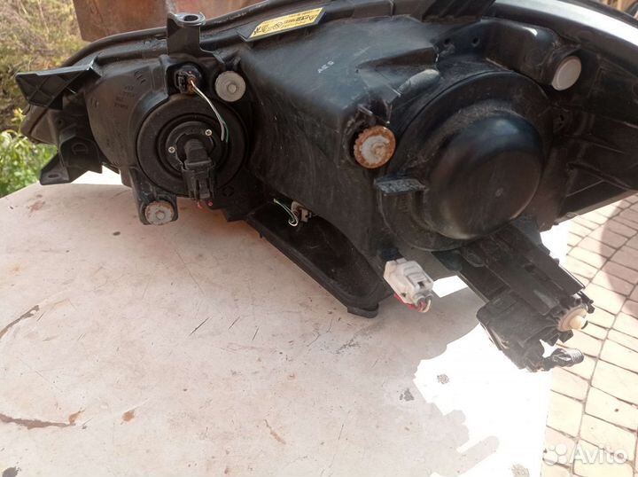 Фара toyota ipsum ACM21