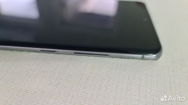 Модуль экрана Samsung S20 Ultra неисправный