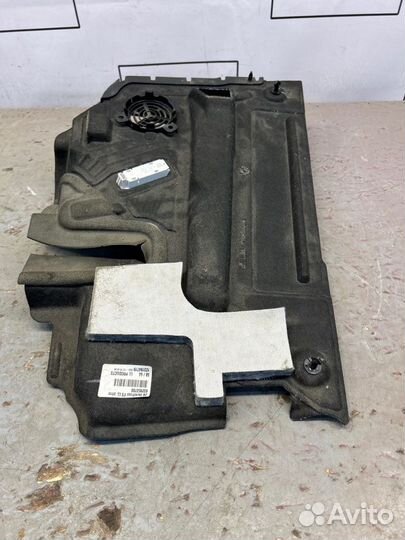 Накладка над колени водителя Bmw 5 G30 2.0 2021