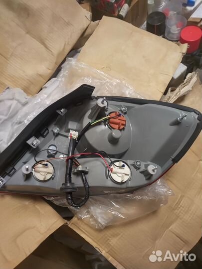 Hyundai Tiburon Coupe 2001-2006 фонарь левый новый