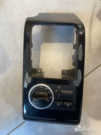 Накладка торпедо левая Land Rover Range Rover