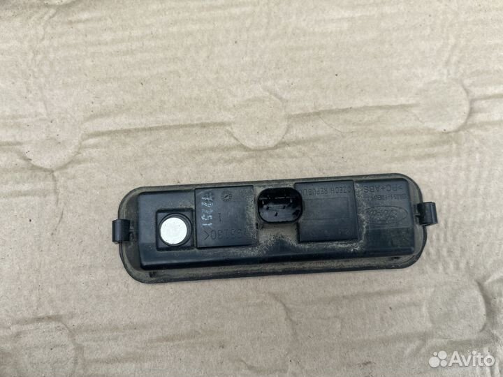 Кнопка крышки багажника Форд Фокус 3