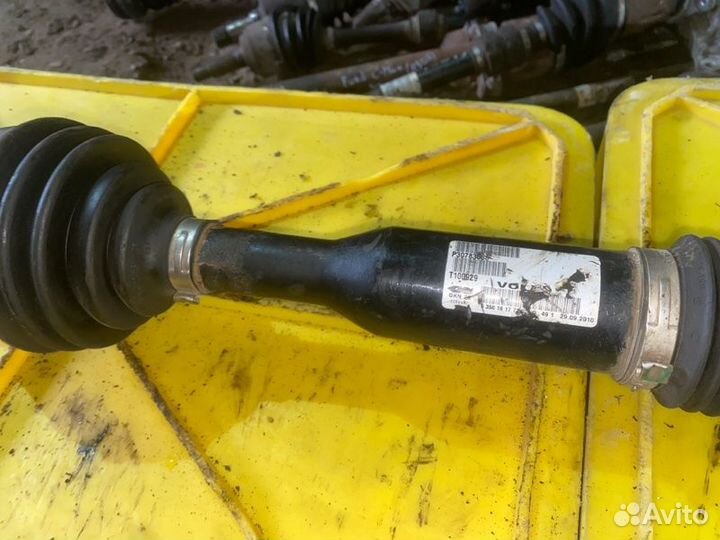Привод (полуось) левый Volvo Xc60 DZ88 D5204T2