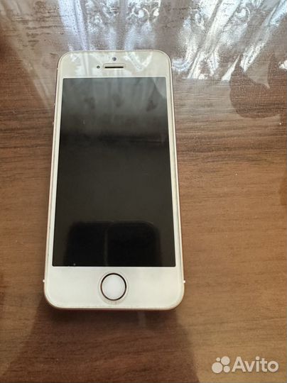 Телефон iPhone 5se