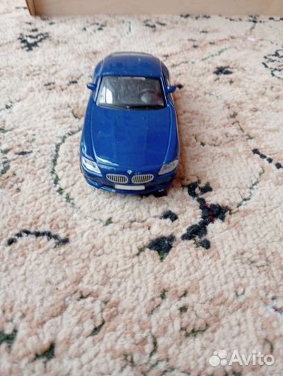 Металлическая машинка BMW