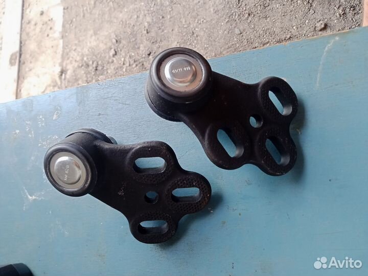 Шаровая опора Audi 80 B4 B3