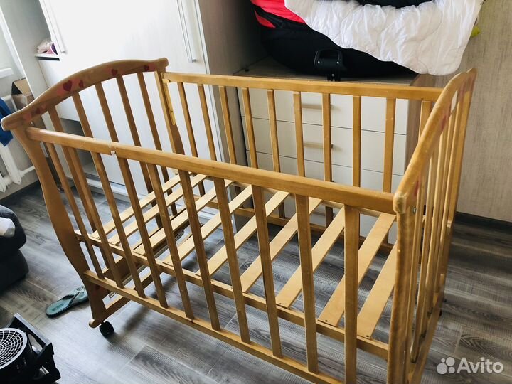Детская кроватка