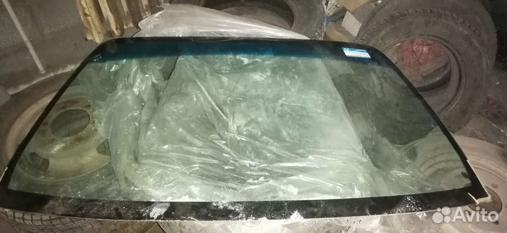 Лобовое стекло toyota corolla