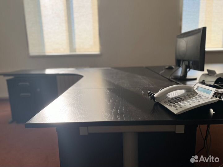 Угловой письменный стол IKEA галант