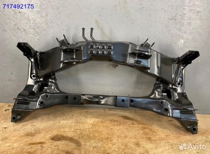 Задняя балка Mitsubishi Outlander 1