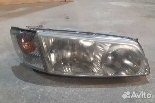 Фара Hyundai Starex