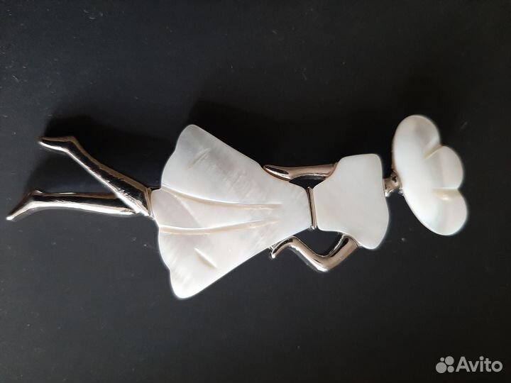 Брошь перламутр