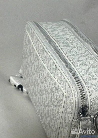 Стиль и комфорт: сумка Michael Kors через плечо