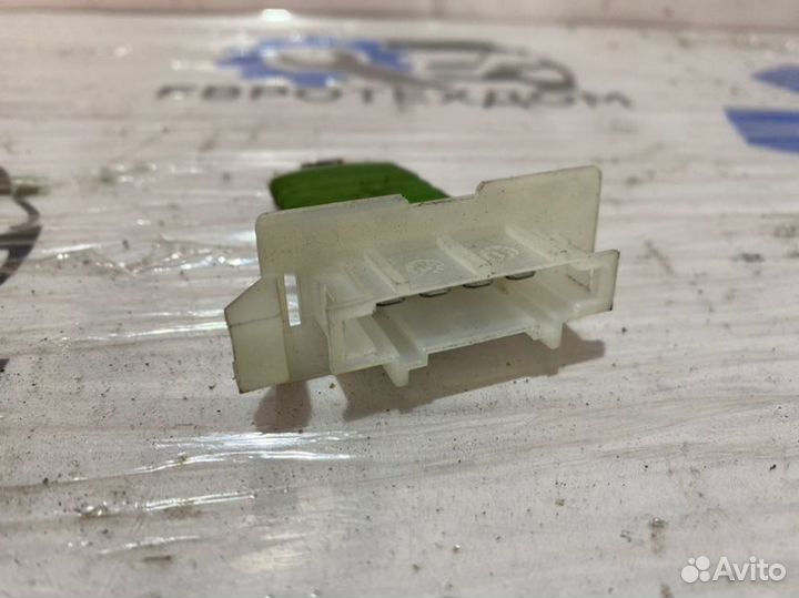 Резистор отопителя Opel Corsa C hatchback Z12XE