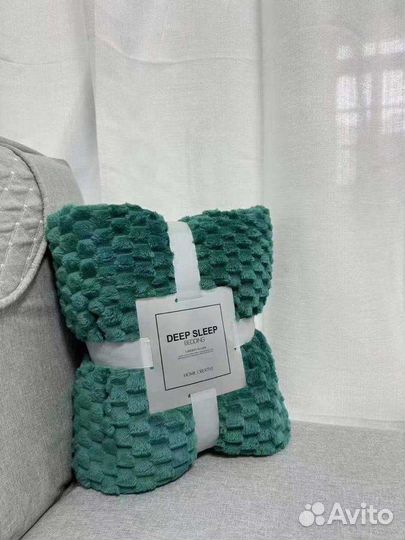 Пледы и покрывало