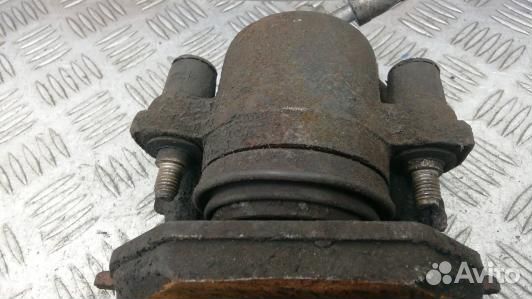 Суппорт тормозной передний правый volkswagen golf