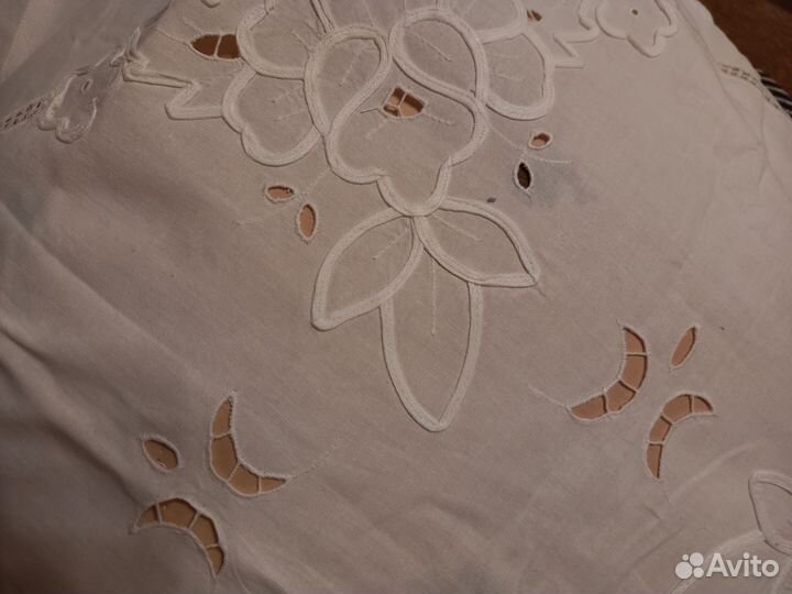 Наволочка 70х70 белая с шитьем