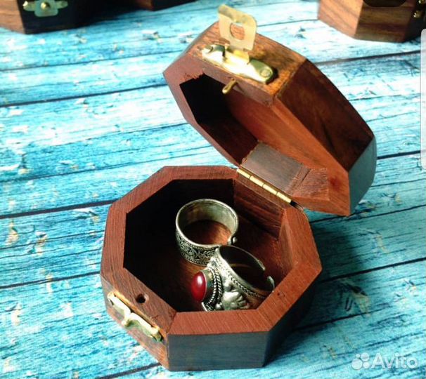 Шкатулки из дерева