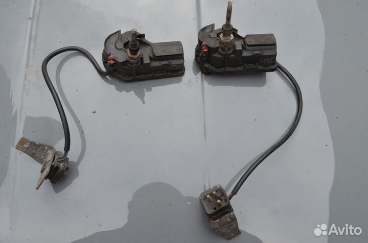 Моторчик фара очистителей mercedes w126