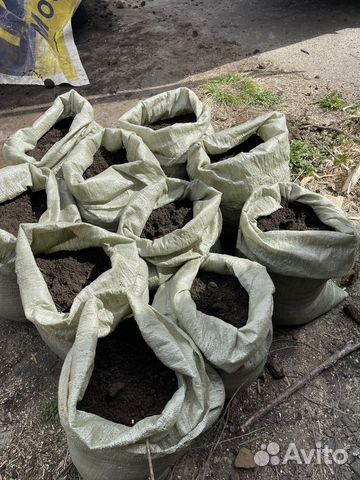 Плодородная земля в мешках