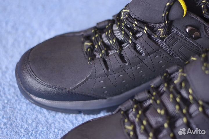 Новые турист. кроссовки с Гортекс (Германия) р.37