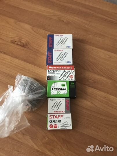 Скрепки канцелярские- большие и маленькие