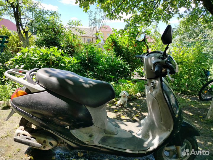 Мотороллер Honda Lead 100