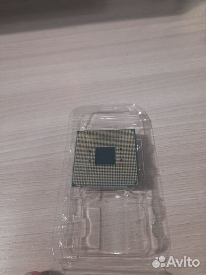 Процессор AMD Ryzen 3 1200