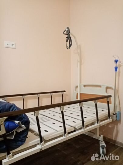 Медицинская кровать для лежачих больных