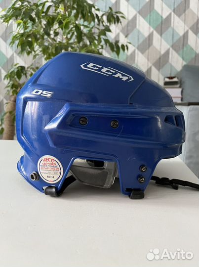 Хоккейный шлем