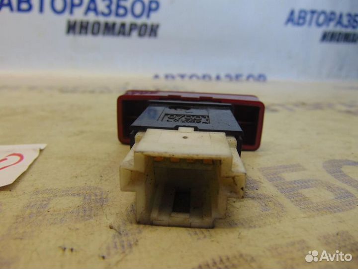 Кнопка аварийной сигнализации для Mitsubishi Lance