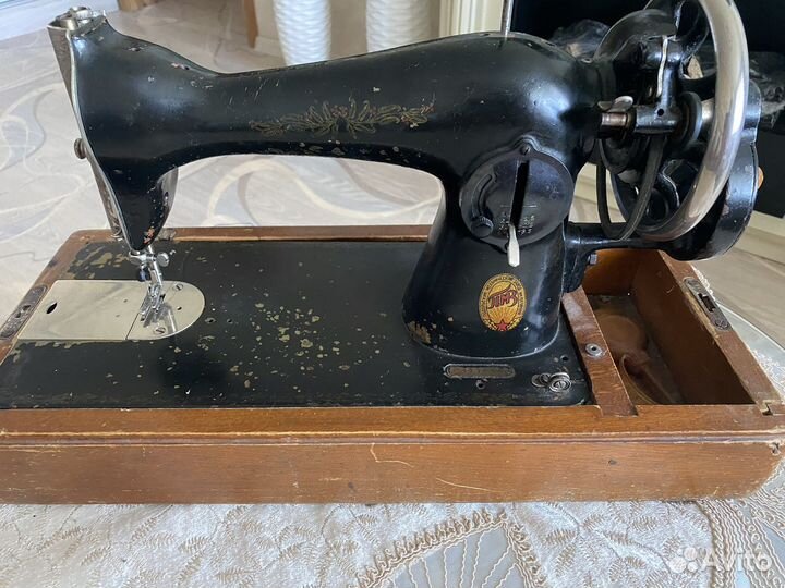 Подольская ручная швейная машинка б/у