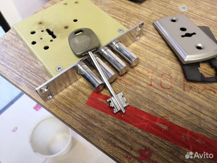 Дверной замок