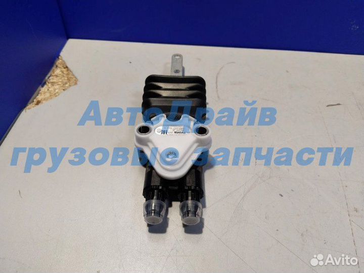 Кран уровня пола кабины Сканиа 6 серия