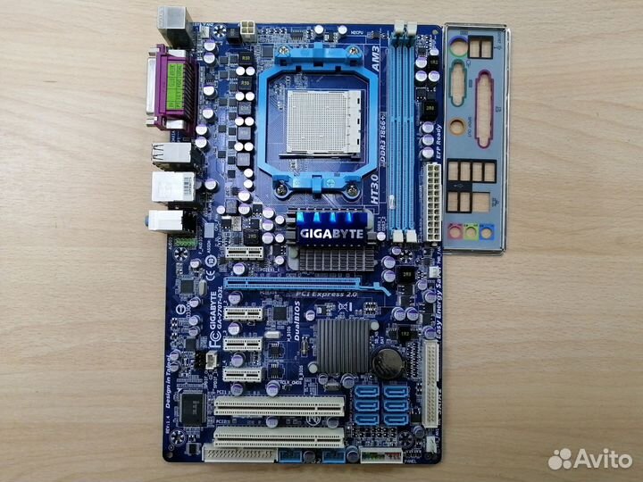 Материнская плата sAM3 gigabyte GA-770T-D3L