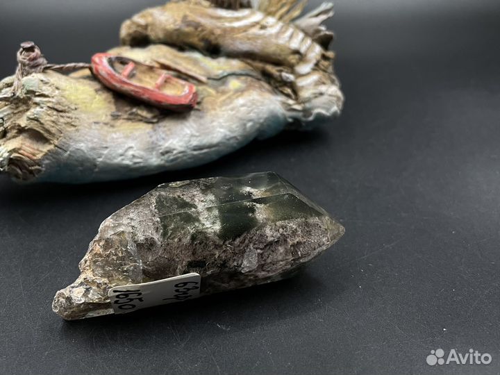 Кристалл из кварц хлорита