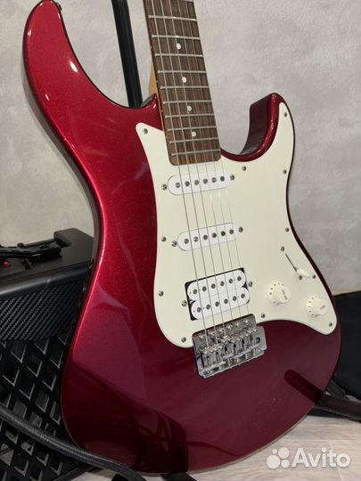Электрогитара Yamaha pacifica 012