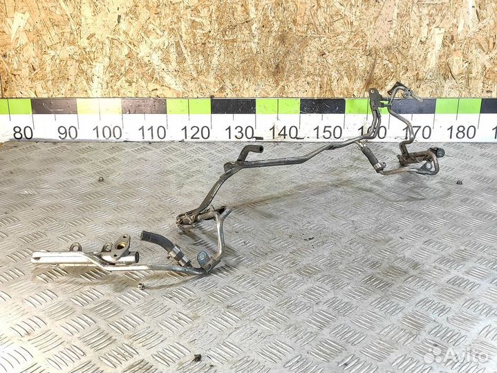 Рейка топливная рампа Subaru Forester S11