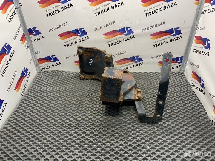 Кронштейн двигателя передний правый