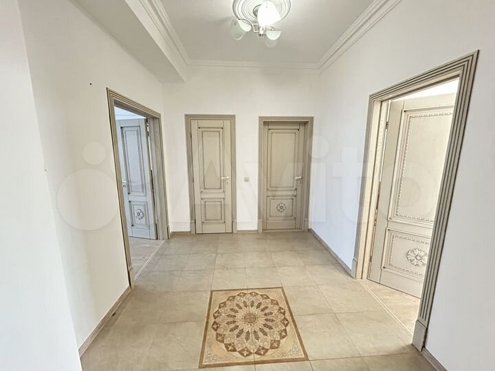 3-к. квартира, 115 м², 4/7 эт.