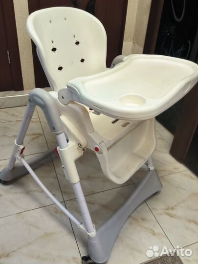 Детский стульчик для кормления
