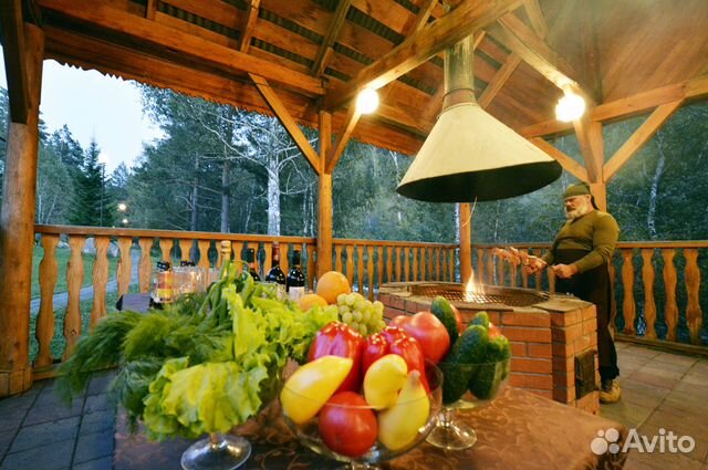 Официант с проживанием