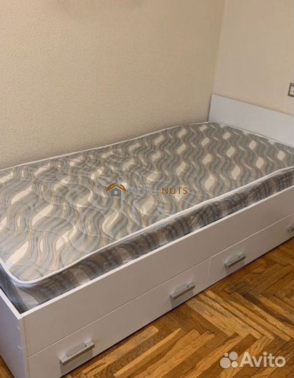 Кровать односпальная с ящиками