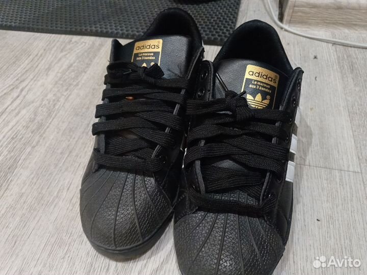 Adidas superstar