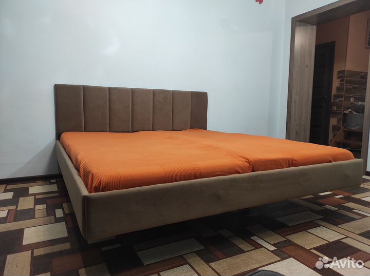 Кровать парящая q-5311