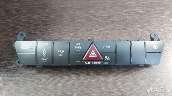 Блок кнопок центральной консоли Mercedes Gl 320