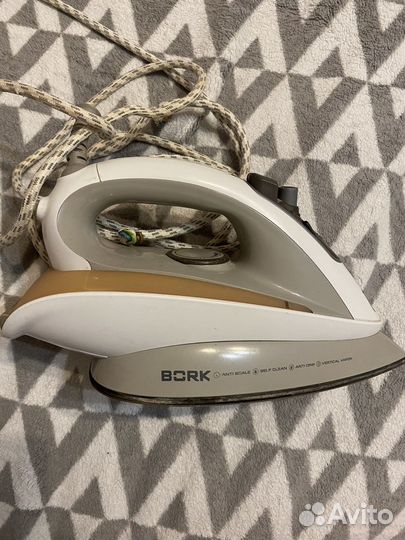Утюг Bork